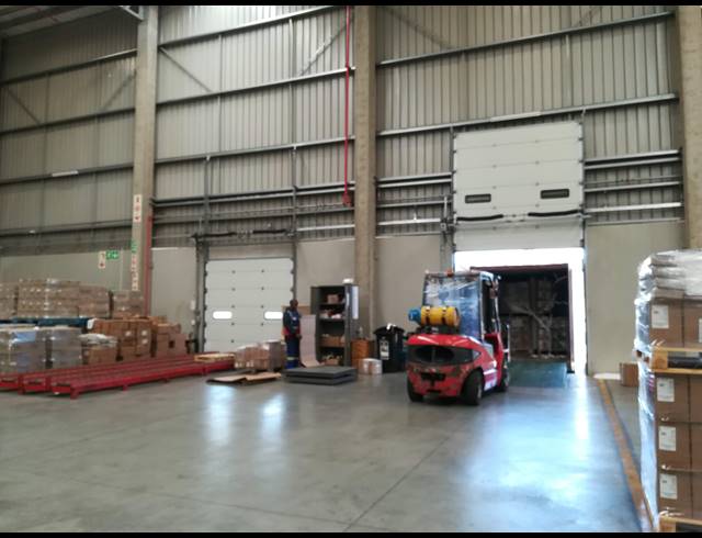 3,280M² WAREHOUSE TO LET IN LINBRO PARK
